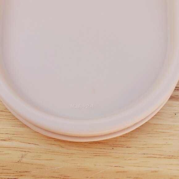 VTG NOS Tupperware Replacement Lid #1616-24 For Modular Mates Beige Oval Plastic - Picture 3 of 5